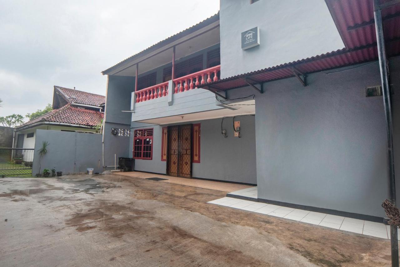 Oyo Life 3034 Taman Melati Hotel Depok Buitenkant foto